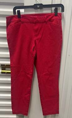 Old Navy Pixie Ankle Pants in Red